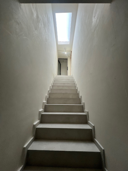 BIJZONDER EIGENDOM MET 2 ADRESSEN HANDELSPAND MET WOONST - foto 2