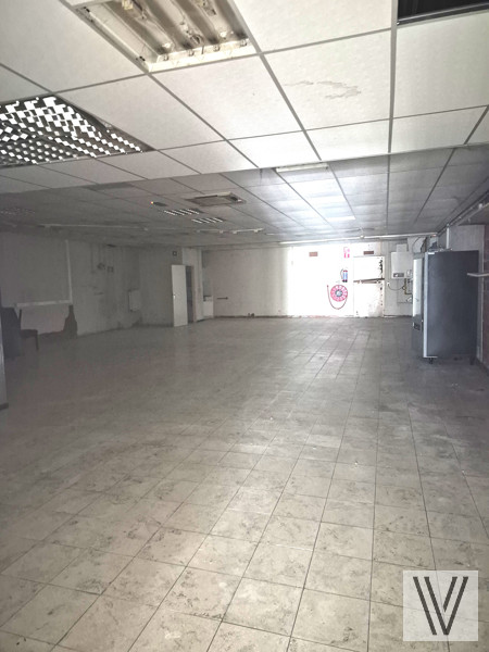 Ruime handelsruimte/kantoorruimte/polyvalente ruimte of winkelruimte - foto 5