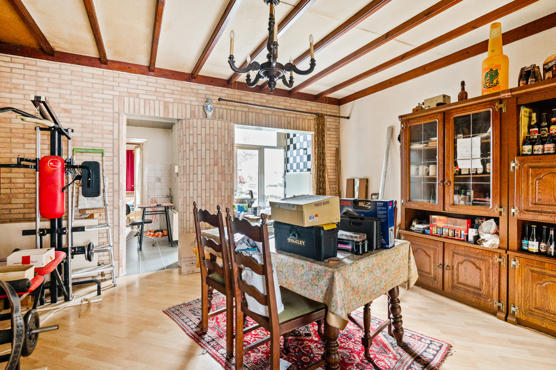 Te renoveren gelijkvloers appartement met tuin en potentieel - foto 5