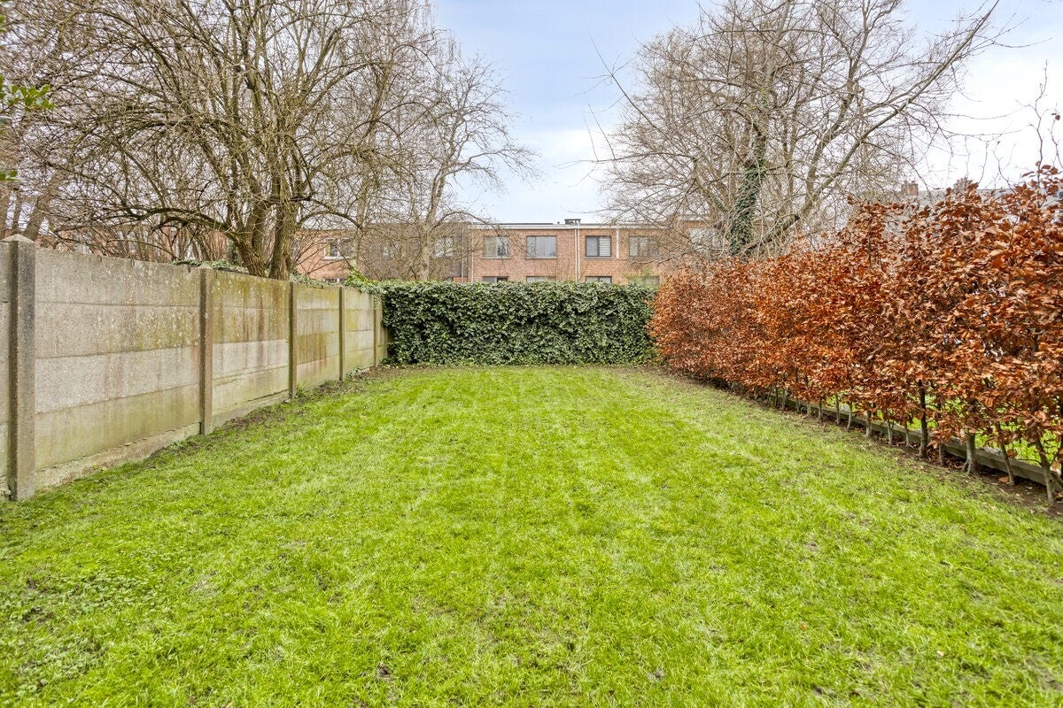 Instapklaar gelijkvloers appartement met 2 slaapkamers en grote tuin - foto 5
