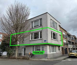 Dit gezellig appartement is gelegen in een zeer rustige wijk te Blankenberge op een fietsafstand van het centrum, verschillende handelszaken,...