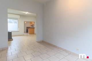 Bent u op zoek naar een woning in een centrale buurt? Deze woning in Deerlijk biedt alles wat u zoekt! Met een grondoppervlakte van 92 m² en...