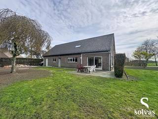 BEZOEKMOMENT VOLZET!Ontdek deze charmante, landelijk gelegen woning in Evergem, waar rust en ruimte centraal staan. Gelegen op een royaal perceel van...