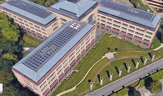 Offices located near the shopping centre Cora in Sint-Lambrechts-Woluwe. Easily accessible by the fast connection to the E40 and the Brussels...