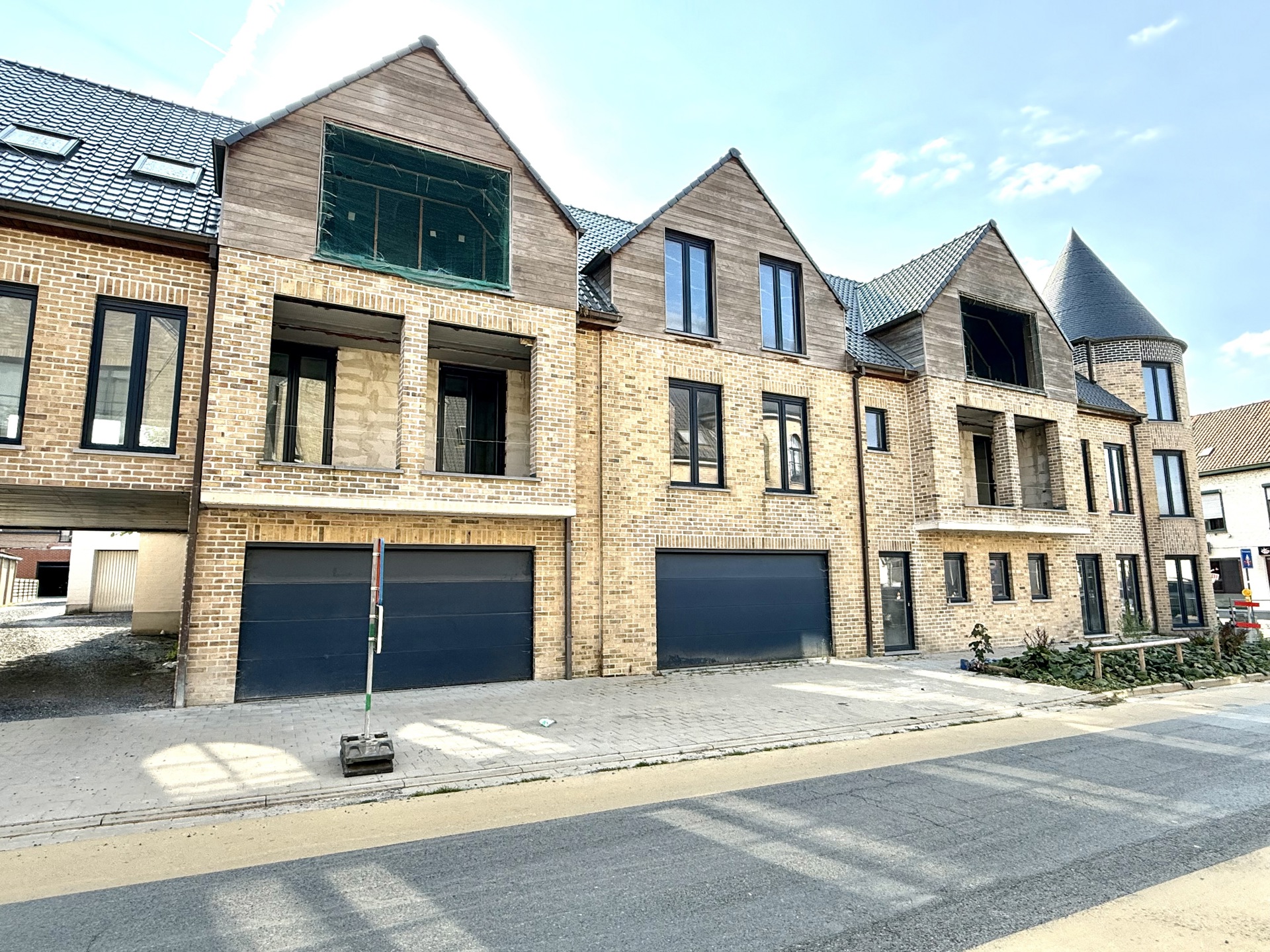 House for sale in Zwevegem with 8 bedrooms - photo 1