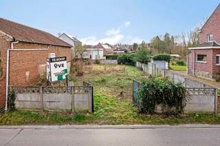 Mooi perceel bouwgrond voor open bebouwing op een terrein van 3are 73ca.De bouwgrond is gelegen in een rustige straat op wandelafstand van Leefdaal...