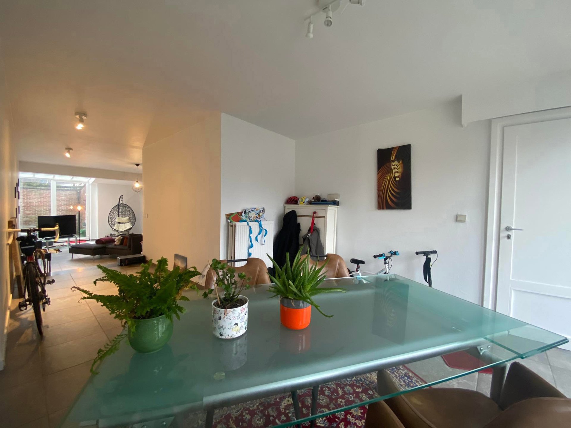 Gelijkvloers 2-slaapkamer appartement met terras te Mol. - foto 1