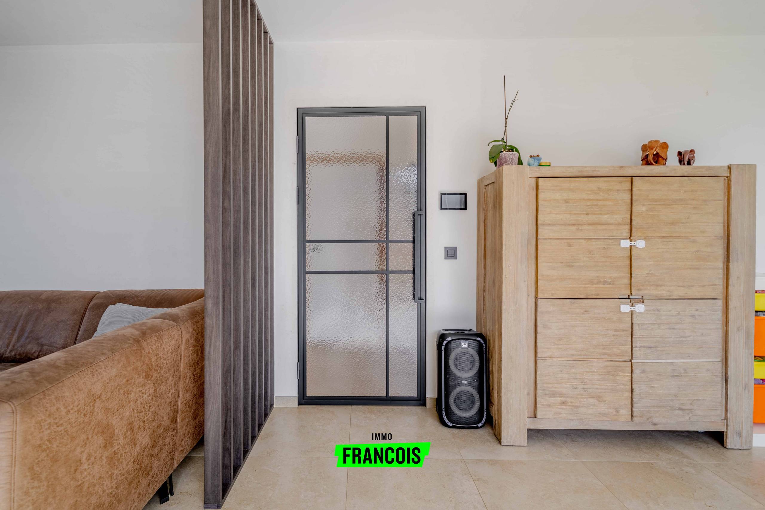 Kwaliteitsvolle energiezuinige woning met 3 slaapkamers en inpandige garage te koop! - foto 4