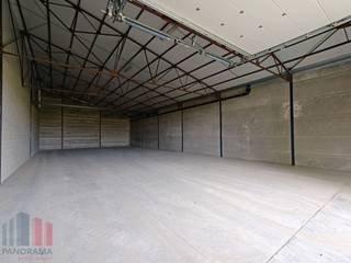 Nieuw gerenoveerde KMO-unit met een oppervlakte van 384 m², de unit maakt deel uit van de nieuwe KMO-ontwikkeling 'VLASCO 2' bestaande uit...