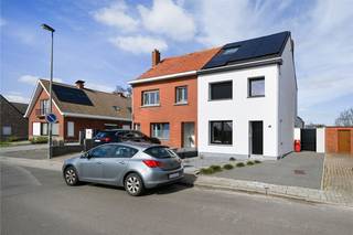 - Een uitgebreide omschrijving van dit eigendom kan je terugvinden op www.koosi.be - Op zoek naar een geheel gerenoveerde ééngezinswoning met...