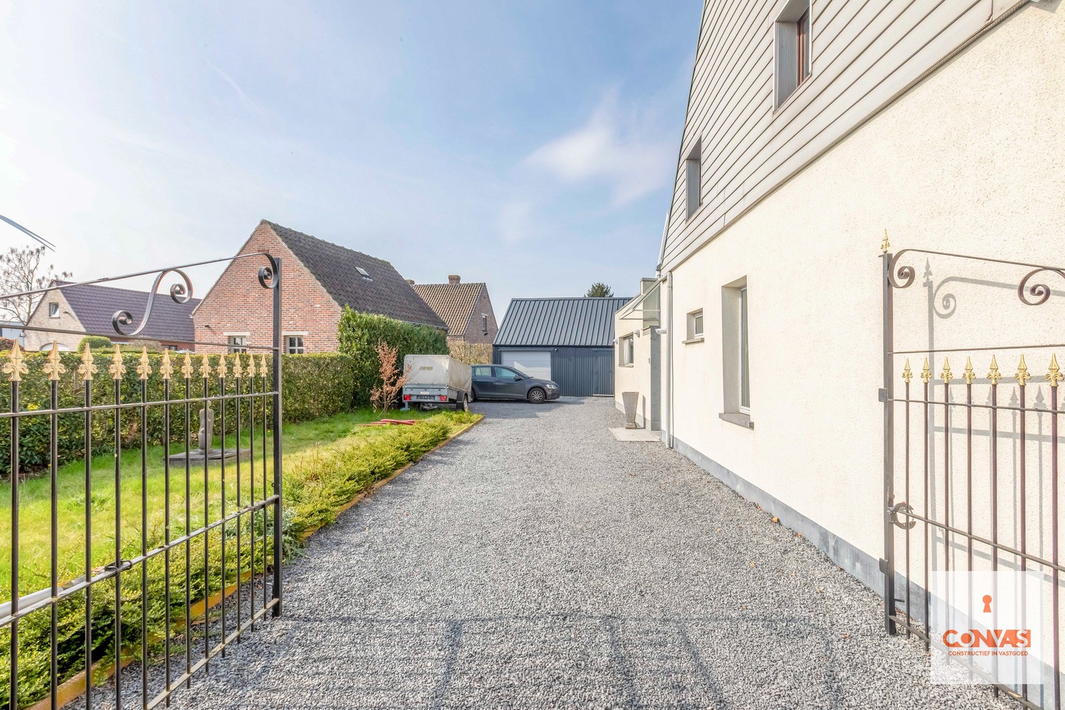 Deels gerenoveerde gezinswoning met grote tuin - photo 3