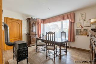 Deze te renoveren woning is gelegen in het centrum van Opoeteren (Maaseik).Het bouwjaar van de woning is 1960. De perceeloppervlakte bedraagt 6a 51ca...