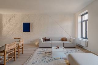 Trendy loft met 1/2 slpk en terrasDit hippe appartement is afgewerkt met oog voor detail en ademt een uitgesproken loftgevoel: hoge plafonds,...