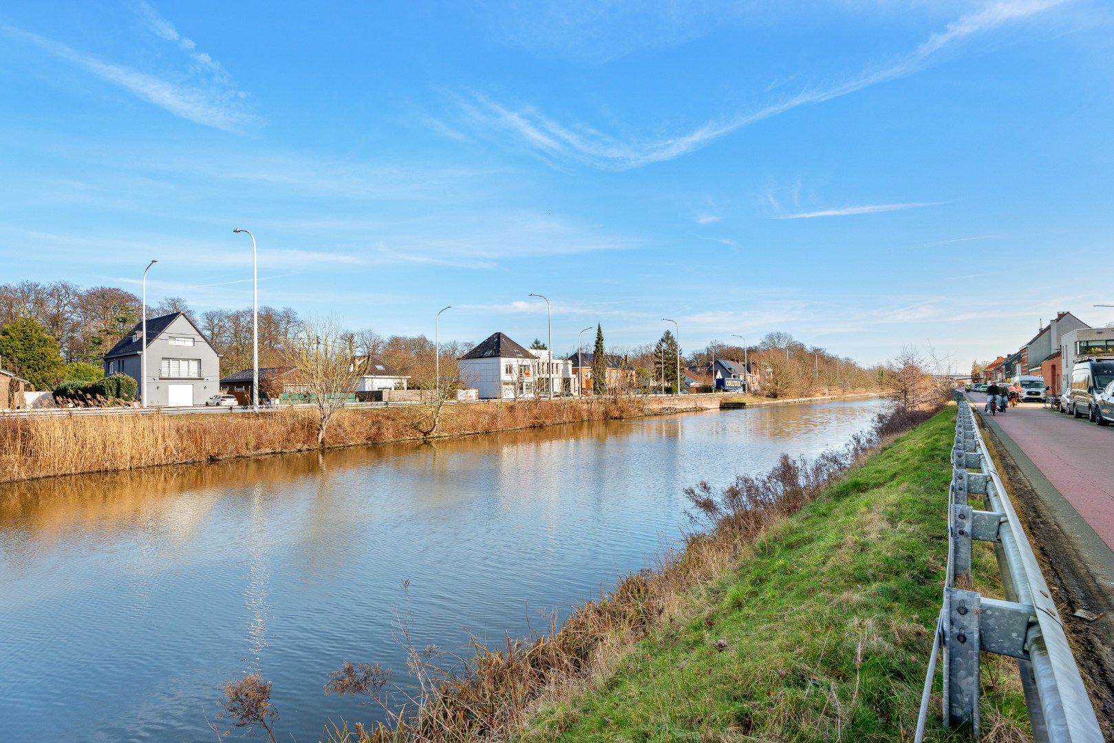 Knusse starterswoning met zicht op het water - foto 4