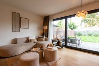 Luxueus nieuwbouwappartement met tuin en autostaanplaats.Op een rustige locatie nabij het centrum van Lier bevindt zich dit luxueus afgewerkte...