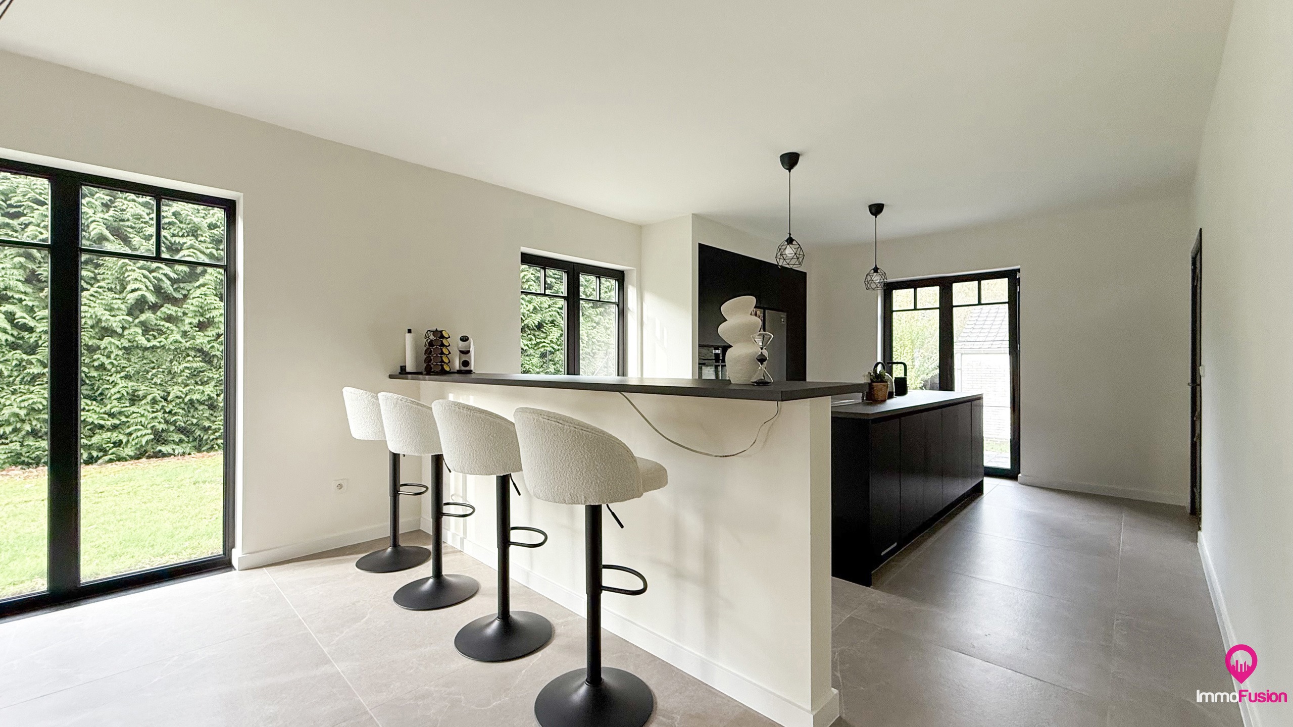 Goed gelegen landelijke villa met 12are grond op toplocatie! - foto 4