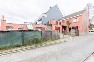 Op een bijzonder goede locatie bieden wij deze woning aan met een enorm groot potentieel.Dit pand biedt de unieke mogelijkheid om van deze bestaande...