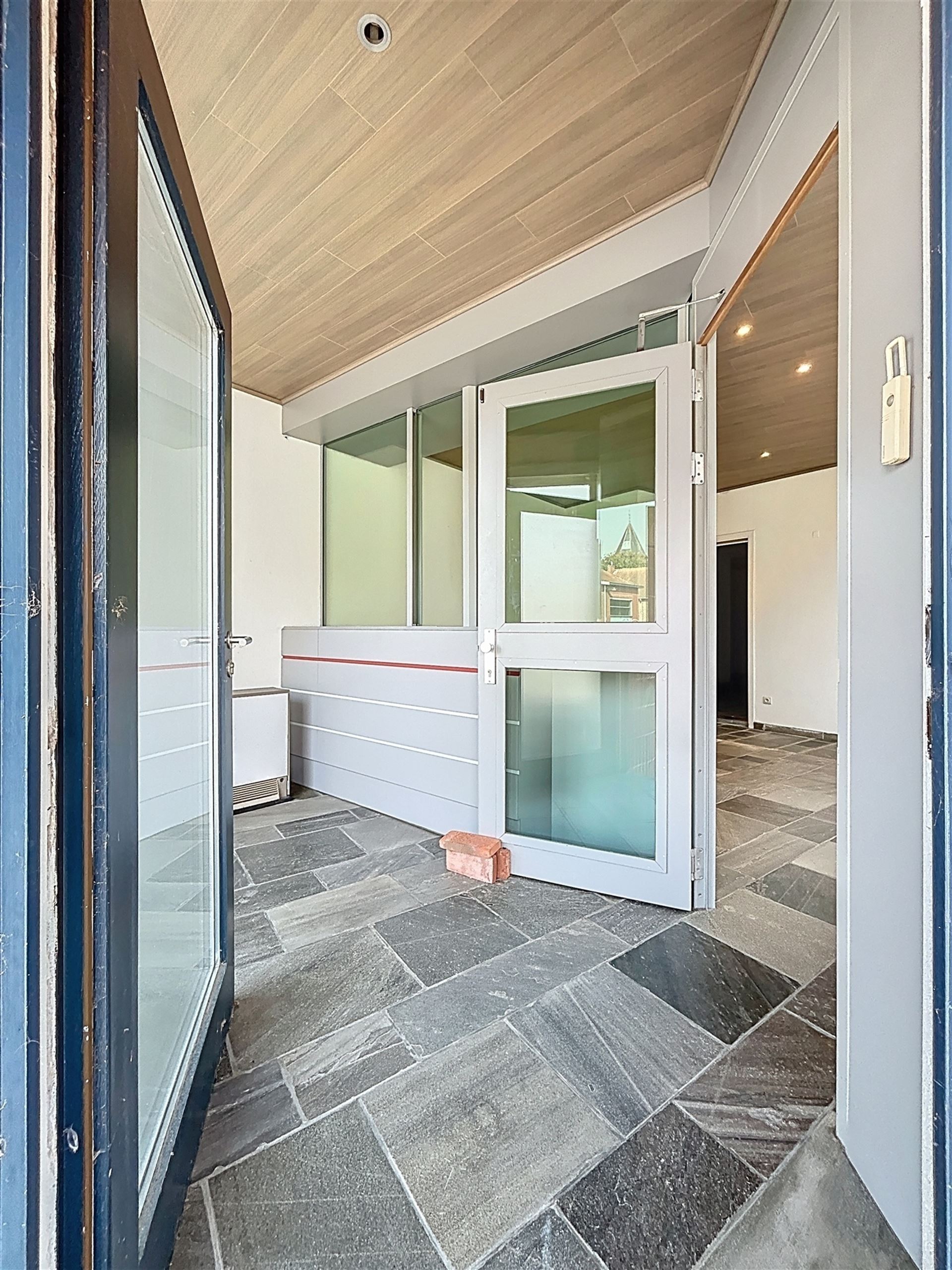 Hoekwoning/handelspand met woonst - foto 3