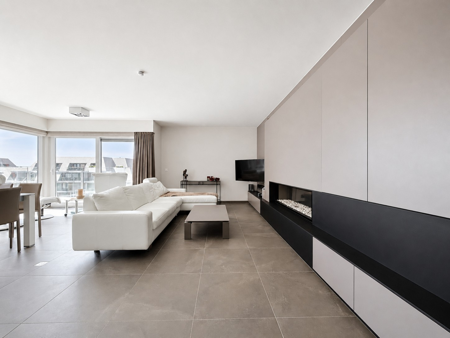 Duplex dakappartement met twee ruime terrassen op toplocatie aan het maritiem park te Nieuwpoort - foto 2