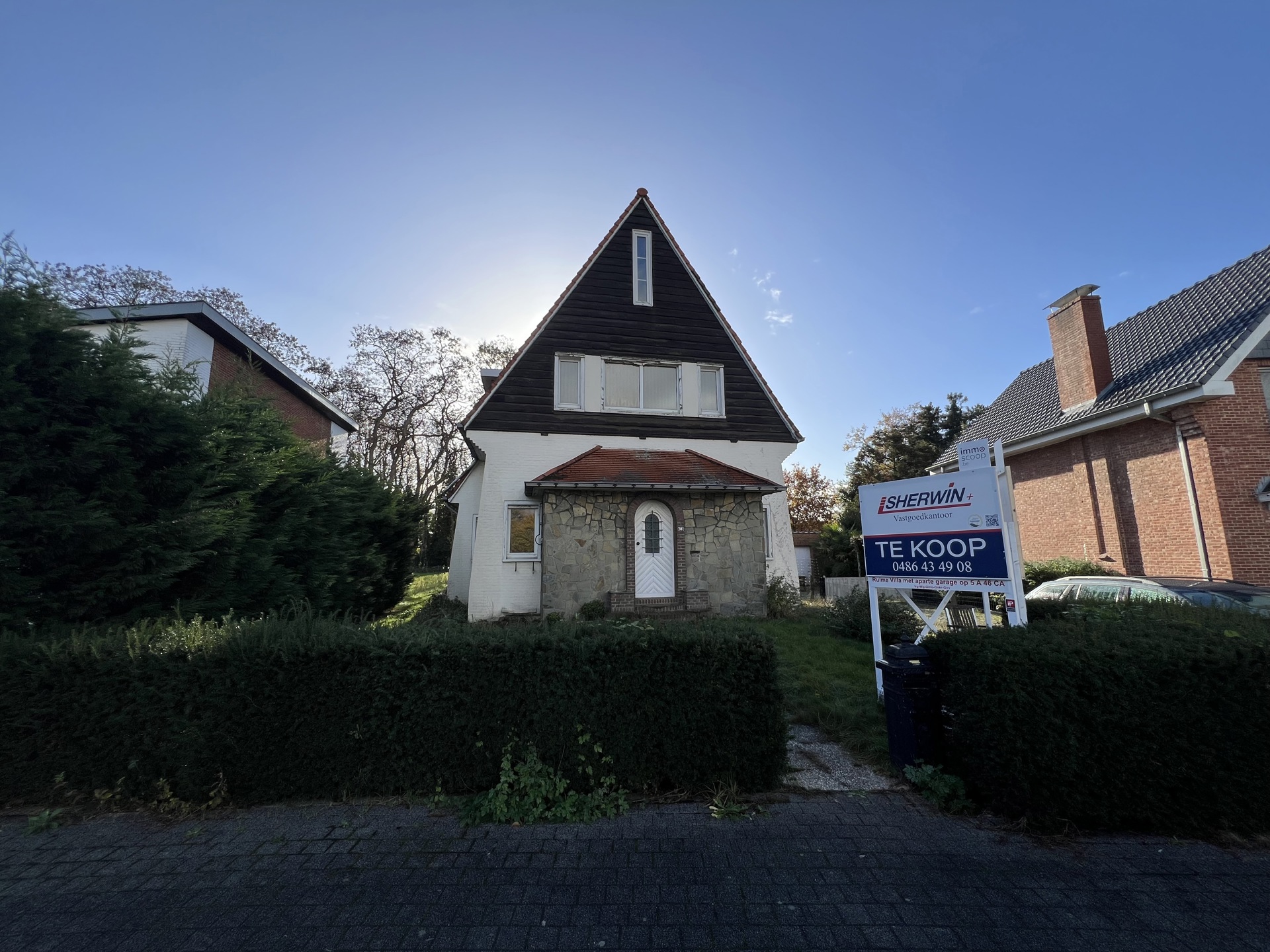 Ruime deels gerenoveerde villa met eclectische architectuur - foto 1