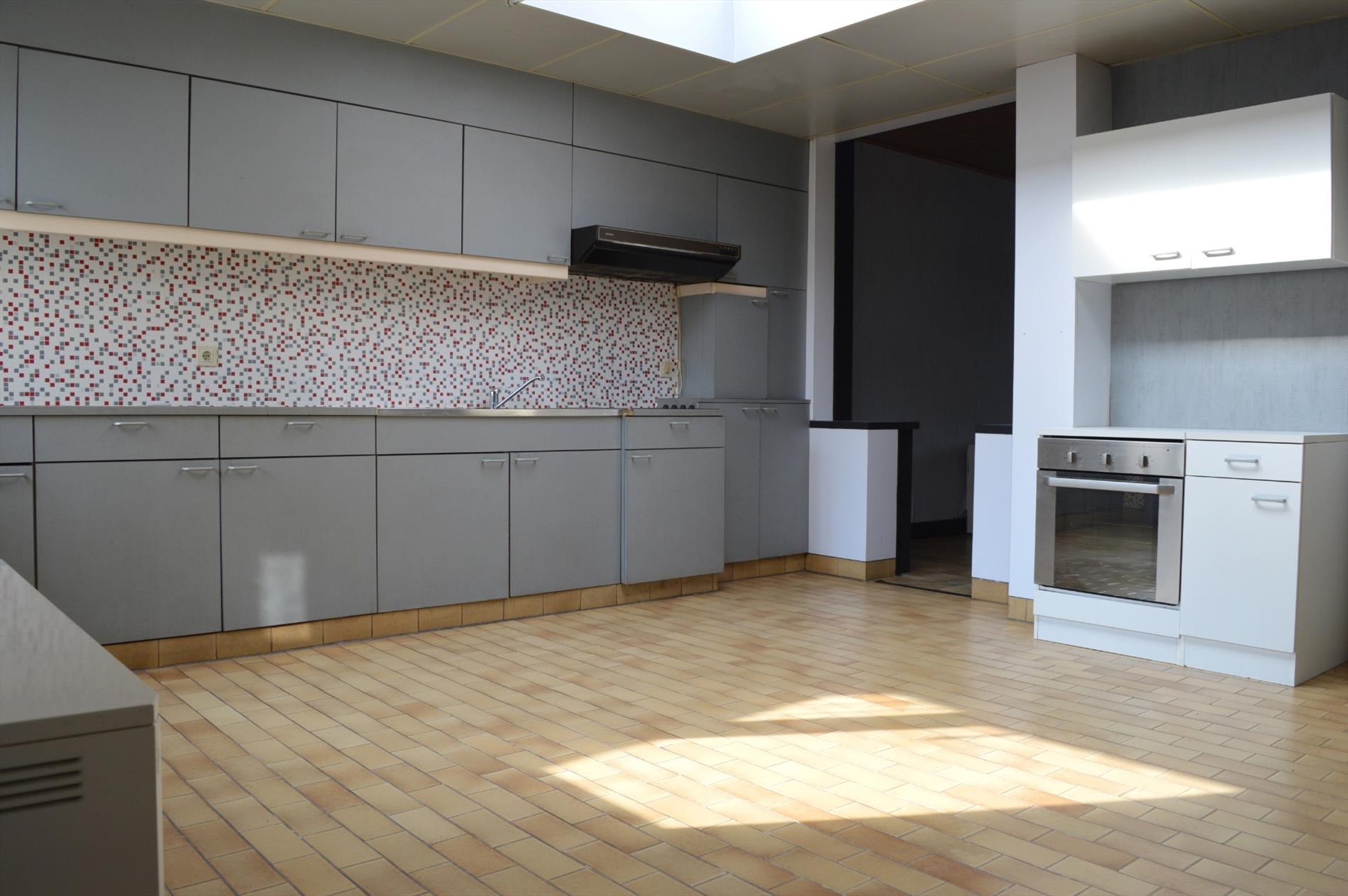 Te renoveren woning met 2 slaapkamers en tuin vlakbij te koop in Marke - foto 5