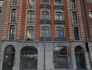 De gerenoveerde loft-kantoren in het geklasseerde pakhuis zijn gelegen op ' 't Eilandje'. Het Pakhuis Rubens-Noord heeft uitzicht op de Jachthaven (Willemdok) en het gloednieuwe MAS Museum. De landschapsruimten zijn afgewerkt met verhoogde computervloeren, kitchenettes en full airco/verwarming(DAIKIN, ondergrondse parkeergarage.