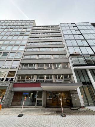 Verzorgde instapklare kantoren (van 19 to 450 m²) voorzien van alle hedendaags comfort.De kantoren zijn gelegen in het Diamond Center gebouw, gelegen...