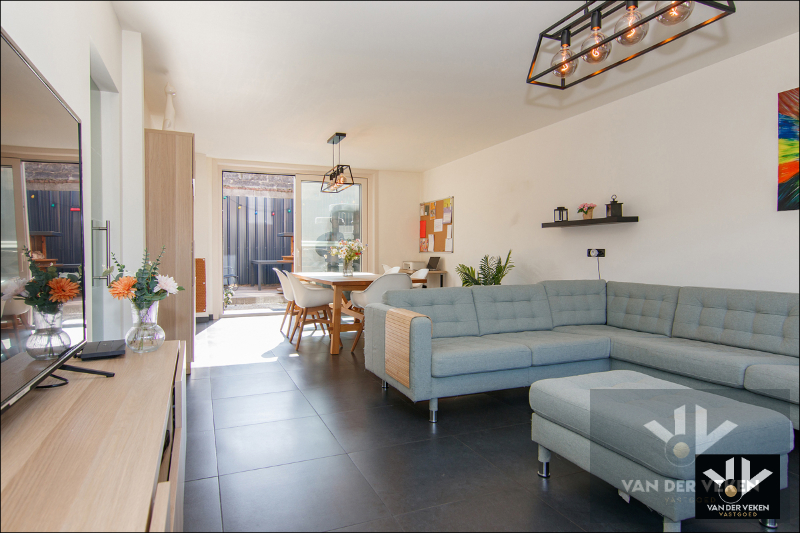 VOLLEDIG GERENOVEERDE, INSTAPKLARE GEZINSWONING - foto 5