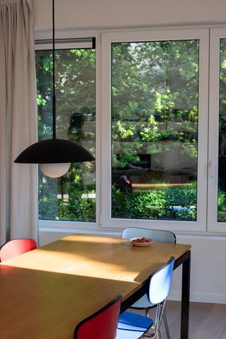 Op zoek naar een instapklaar appartement op een toplocatie?Dit prachtig gerenoveerde hoekappartement biedt een unieke combinatie van licht, ruimte en...