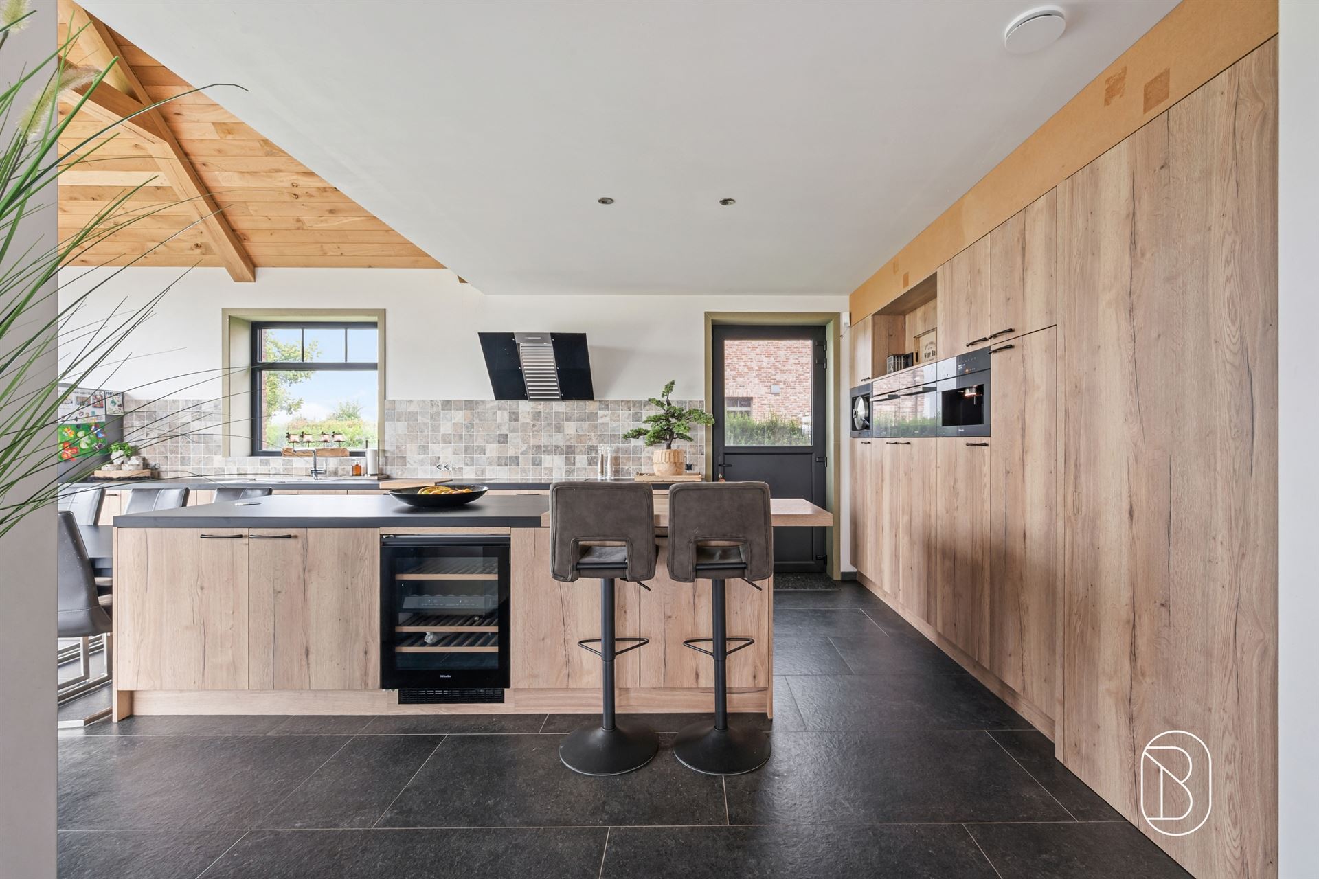Recente pastorijwoning met 5 slk, lift en ruime tuin! - foto 4