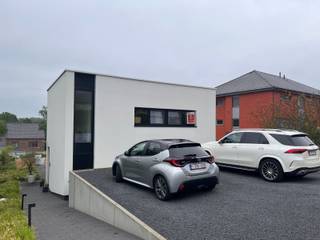 Dit appartement - BEN - bevindt zich op 2 km van het centrum van Lubbeek, op een zeer rustige ligging!Indeling: Via een trap kom je in de inkomhal...