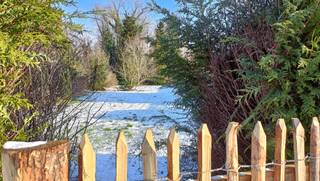 In het prachtige Lubbeek ligt een stuk grond van maar liefst 18are 06ca in een doodlopend straatje omgeven door het groen. Dit perceel heeft...