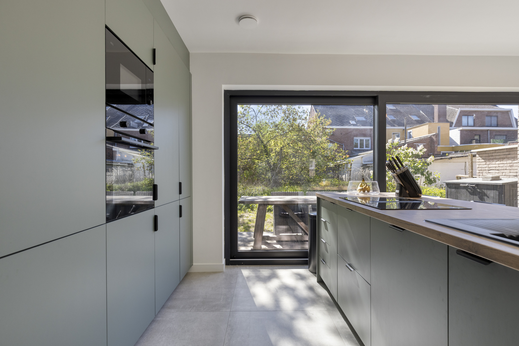 Trendy en lichtrijke woning met VEEL potentiëel - foto 3