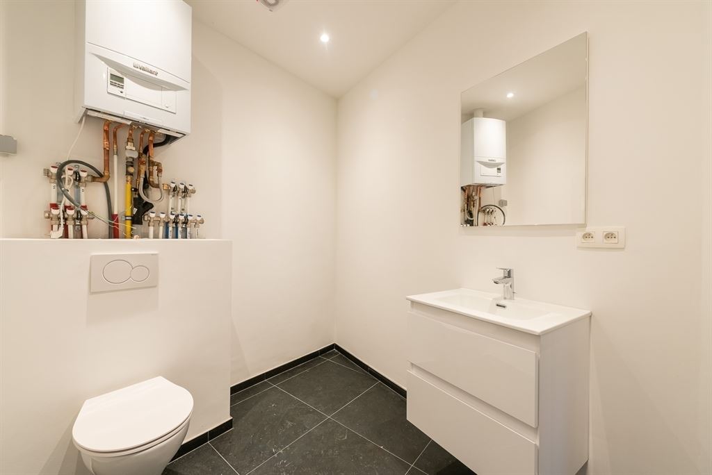 Gerenoveerde kantoorruimte - foto 5