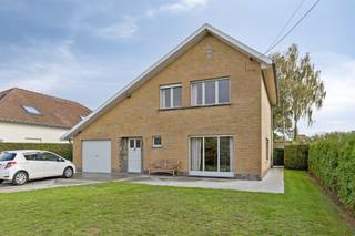 À Terlinden, découvrez cette solide maison quatre-façades au grand potentiel.Située dans un environnement calme et verdoyant, cette maison est...
