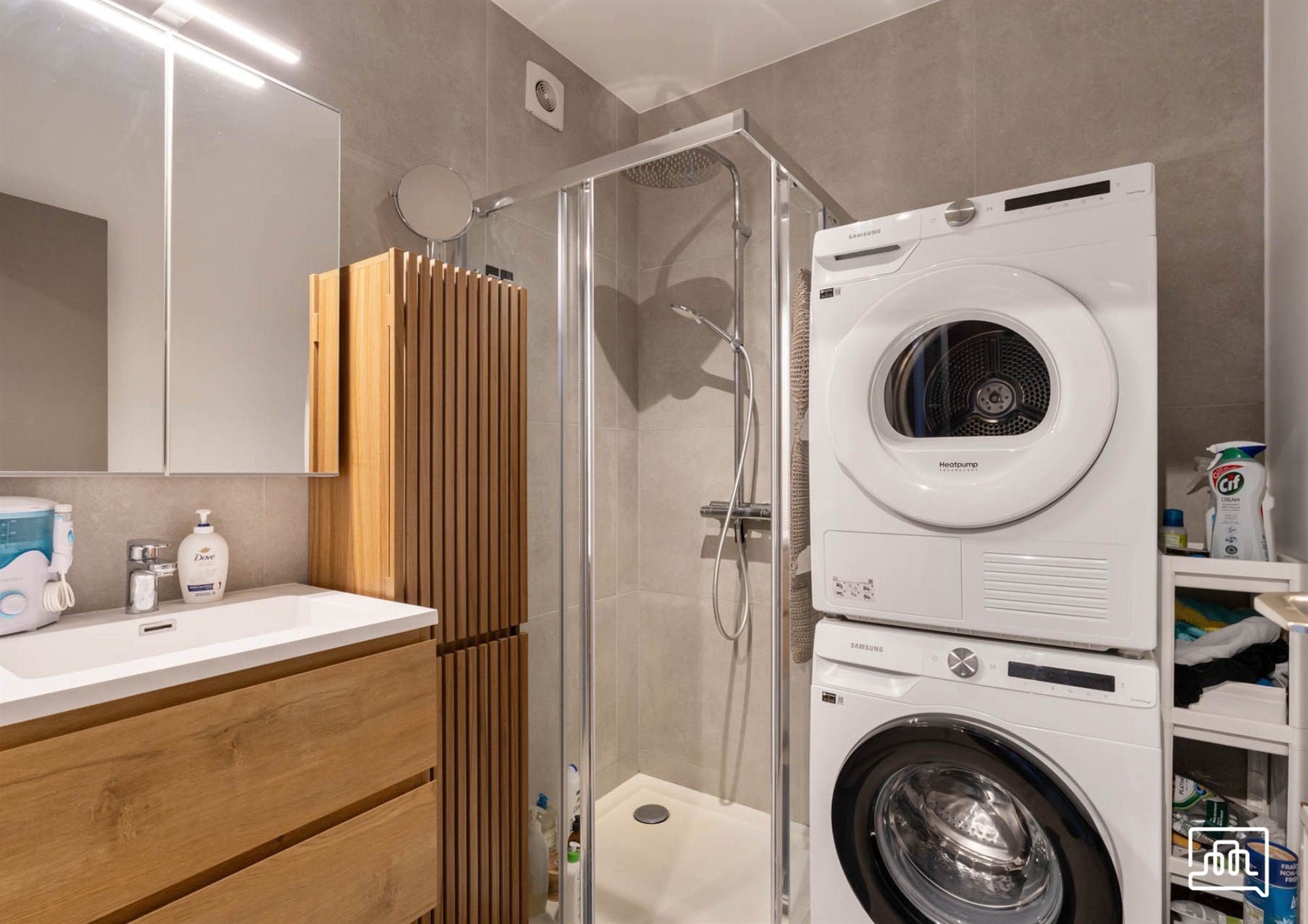 Gerenoveerd appartement met 2 slaapkamers en terras - foto 5