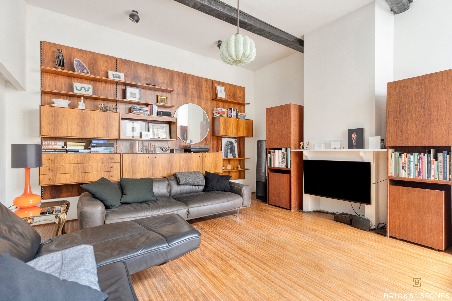 Woning aan Vrijdagsmarkt met dakterras en parking - foto 3