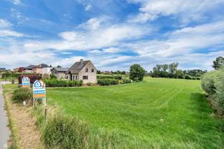 Voor een bezoek of meer info, bel 054 69 39 37 - Op een prachtige landelijke locatie in Gooik (Kester) bevindt zich dit unieke perceel...