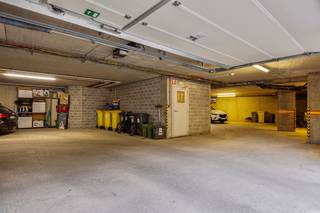 Uitstekend gelegen appartement gelegen op de 2de verdieping in het centrum van LubbeekHet appartement heeft een inkomhal, apart toilet, woonkamer met...