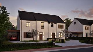 Vier energiezuinige pastorijwoningen – 6% btw op grond en constructie<br /><br />In de Gestelstraat, ter hoogte van huisnummer 16/18, worden vier ruime en stijlvolle pastorijwoningen gerealiseerd. De woningen combineren een landelijke architectuur met hedendaags wooncomfort en een uitstekende energieprestatie. Ze zijn rustig gelegen met een prachtig open zicht op de achterliggende weilanden en het groen, terwijl de E313 en E314 vlot bereikbaar zijn.<br /><br /><strong>WONING 18B – LOT 1 | RUIME ENERGIEZUINIGE PASTORIJWONING</strong><br /><br />Woning 18B heeft een bewoonbare oppervlakte van <strong>ca. 190,10 m²</strong> en staat op een ruim perceel. De woning wordt volledig afgewerkt, waarbij je de afwerking op verschillende punten nog zelf kunt kiezen. Bovendien zijn de tuinaanleg en carport inbegrepen en is er een vergunning voor een tuinberging, die optioneel kan worden voorzien.<br /><br /><strong>*Gelijkvloers</strong><br />Via de inkomhal met vestiaire en apart toilet kom je in de ruime leef- en eetruimte. De aangrenzende leefkeuken beschikt over een praktische berging/wasplaats. Dankzij de grote raampartijen aan de achterzijde geniet je hier van bijzonder veel lichtinval en een mooi zicht op de tuin. De afwerking kan nog naar eigen smaak gekozen worden, waaronder de vloer, keuken, badkamer en binnendeuren.<br /><br /><strong>*Verdieping</strong><br />Op de eerste verdieping bevinden zich twee ruime slaapkamers en een royale master bedroom met ruimte voor een dressing. Daarnaast is er een badkamer met bad en douche en een apart toilet. De slaapkamers worden voorzien van een laminaatvloer.<br /><br /><strong>*Zolder</strong><br />De ruime zolder van ca. 40m² is bereikbaar via een betonnen trap en wordt gechapt. Deze ruimte kan, indien gewenst, volledig worden afgewerkt en biedt tal van mogelijkheden voor extra slaapkamers, een bureau, hobbyruimte of polyvalente ruimte.<br /><br />Een grote troef is het <strong>E-peil van 0 en energielabel A+</strong>. Dit wordt onder meer gerealiseerd dankzij zonnepanelen, een warmtepomp, vloerverwarming en een automatisch ventilatiesysteem type D.<br /><br />Vermelde prijs is exclusief btw en notariskosten.<br /><br />Interesse in een ruime, energiezuinige nieuwbouwwoning met een landelijke uitstraling en veel buitenruimte? Neem dan contact met ons op voor meer informatie of een afspraak: 011 39 90 50 - info@jansenrealestate.be. Wij ontzorgen je ook voor de verkoop van je huidige woning.