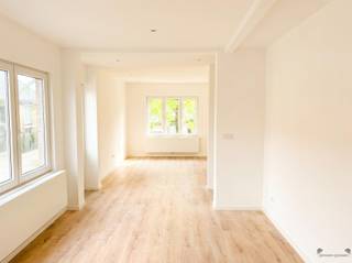 Charmant duplex de 3 chambres à coucher entièrement rénové avec garage en option à louer dans le centre de GooreindCe duplex prêt à être emménagé...