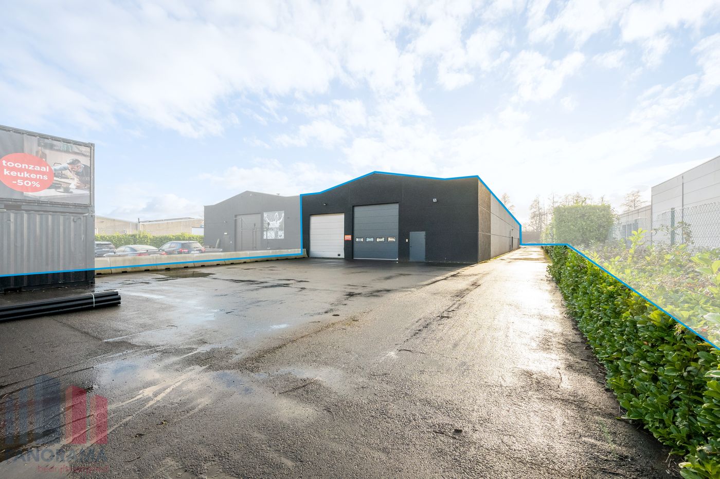 Bedrijfsgebouw met showroom, kantoren en magazijn – instapklaar en gerenoveerd op topligging! - foto 5