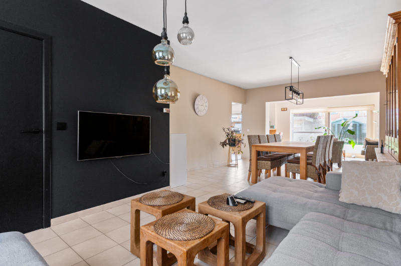 Rustig gelegen instapklare woning met 3 SLK, garage en zongerichte tuin - foto 4