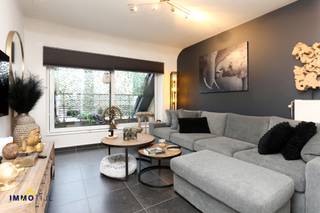 Zeer mooi, gunstig gelegen appartement in het centrum van Merchtem, vlakbij winkels, scholen en openbaar vervoer. Het appartement bevindt zich op...