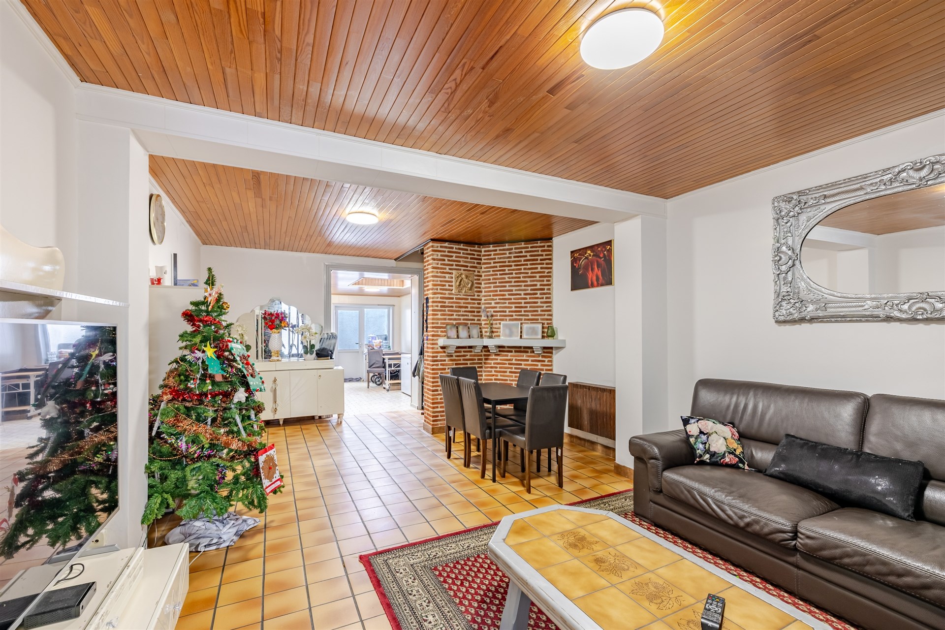 Rijwoning met 4 mogelijke slaapkamers tussen Varkensmarkt en OLV-ziekenhuis - foto 3