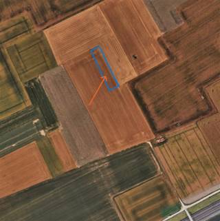 <p><span>Landbouwgrond in Kortenberg</span></p><p><span> </span></p><p><span>Deze landbouwgrond in Kortenberg heeft een totale oppervlakte van 2.534 m² en meet 18 meter in de breedte en 140 meter in de lengte. Het perceel is momenteel verpacht, wat het een interessante opportuniteit maakt voor investeerders die op zoek zijn naar een stabiele opbrengst.</span></p><p><span> </span></p><p><span>De grond is gelegen in een rustige, landelijke omgeving en geniet tegelijk van een vlotte verbinding met het centrum van Kortenberg en de omliggende gemeenten.</span></p><p><span> </span></p><p><span>Meer informatie is beschikbaar op aanvraag.</span></p>