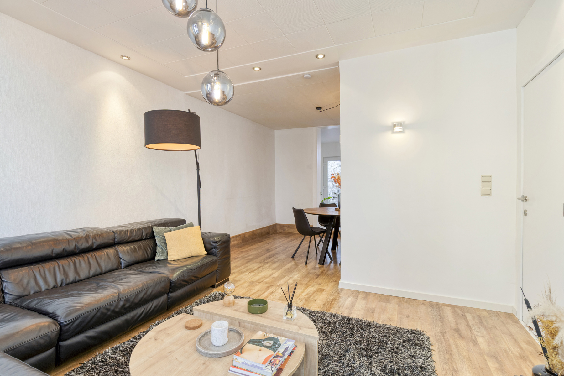 Gerenoveerde & instapklare tweegevelwoning met 4 slaapkamers - foto 5