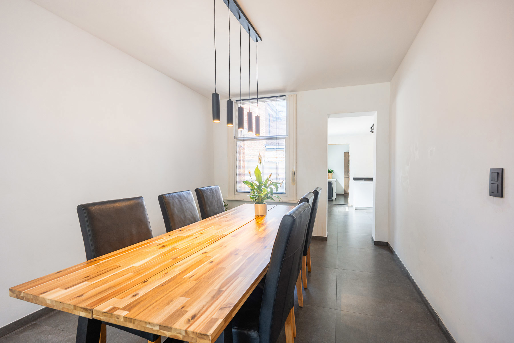 Prachtig in 2025 gerenoveerde woning met alle modern comfort - foto 5