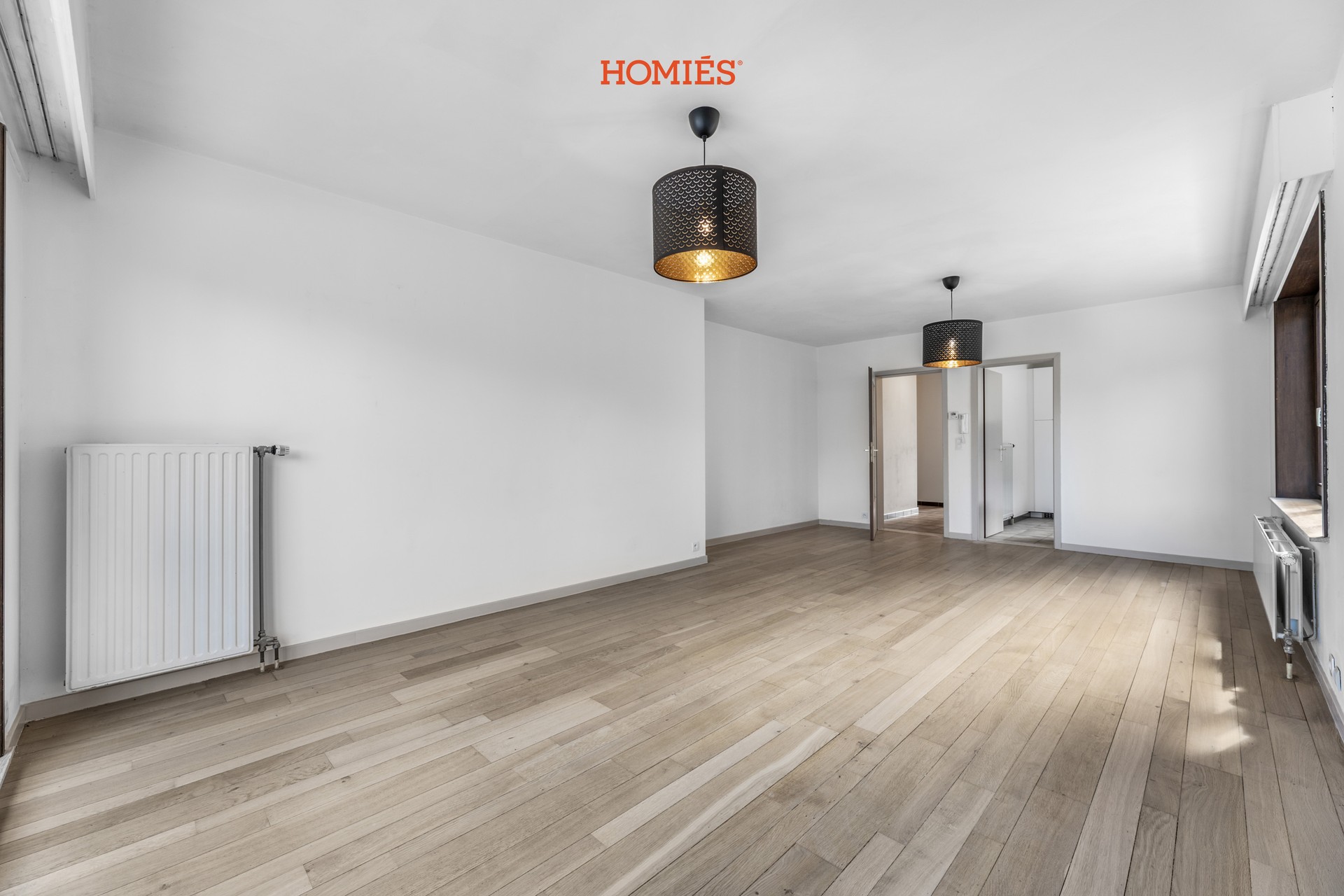 Instapklaar en vernieuwd 2-slaapkamerappartement met garage - foto 5