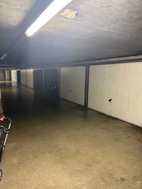 Gesloten garagebox in hartje Oostende te koop. - foto 5